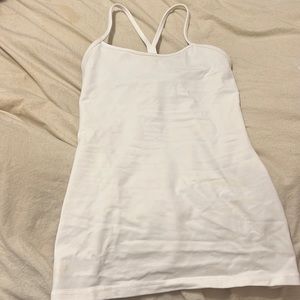 Amazing condition lululemon tank top! THEY DONT SELL THIS ANYMORE! Size 4